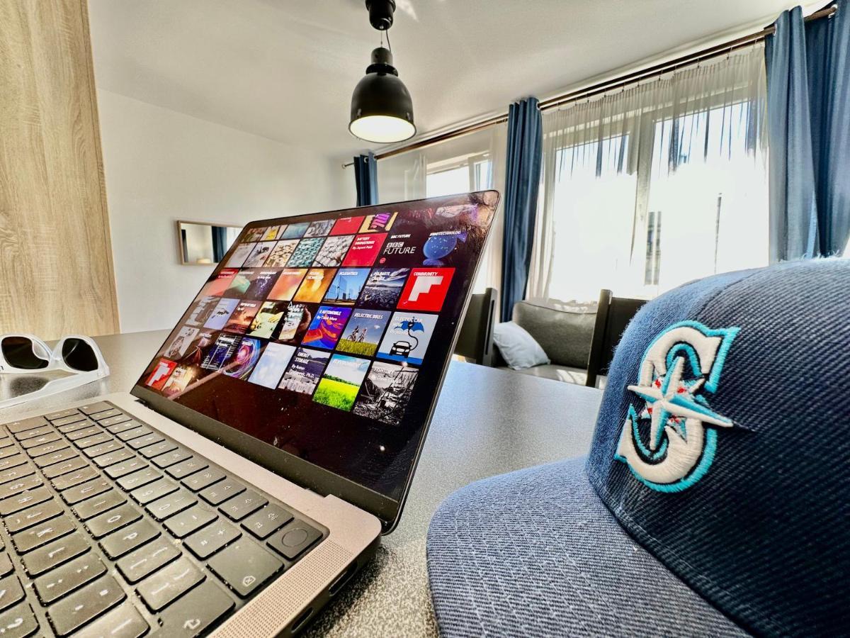 Neon 2 - Fast Wifi 70'Tv Netflix Hbo Max Appletv+ Apartment วอร์ซอ ภายนอก รูปภาพ